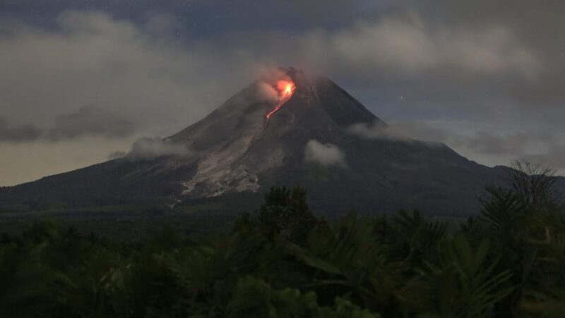Gunung Merapi Siaga Level III