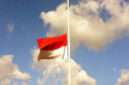 Kenapa Hari Ini Bendera Setengah Tiang di Berbagai Instansi