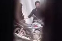 Video Berdurasi 1 Menit Wanita Bercadar Mesum di Tempat Umum