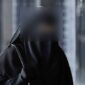 Wanita Bercadar Mesum di Tempat Umum Bersama Pria