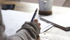 Jelaskan Struktur Teks Deskripsi