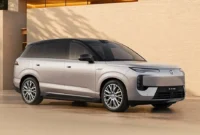 spesifikasi SUV listrik denza N8L EV