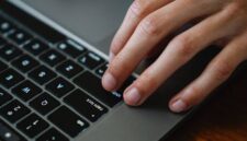 Kenapa Keyboard Laptop Tidak Bisa Mengetik