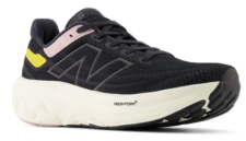 3 Rekomendasi Sepatu Lari untuk Jalan Kaki, Hoka hingga New Balance