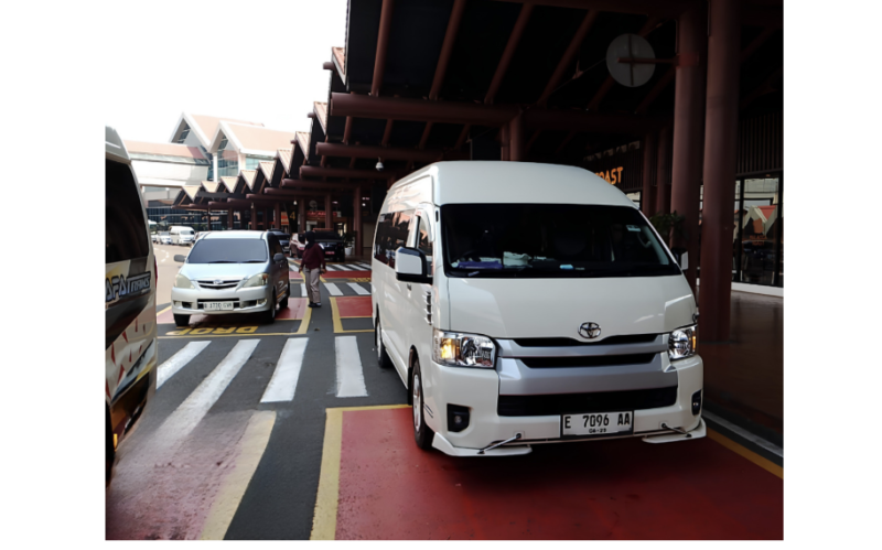 Tips Sewa Hiace Jakarta untuk Antar Jemput Bandara Soekarno-Hatta